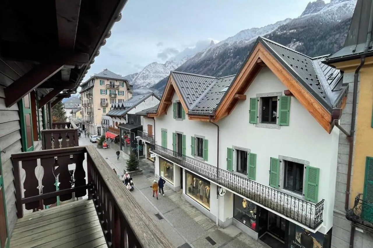 Large Apartment In Chamonix - Close To The Slopes France